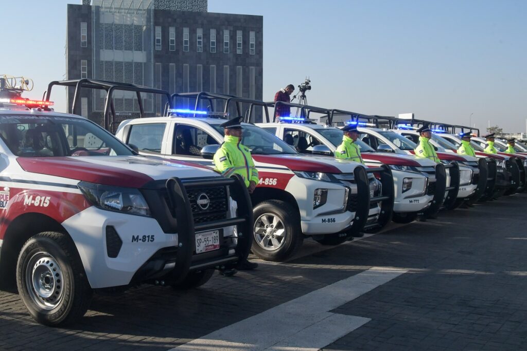 entrega de patrullas municipales puebla