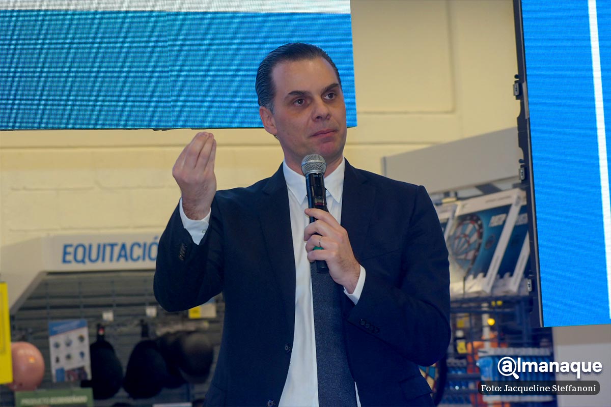 “No copien, nunca me dijeron que era la copia del Perro Bermúdez”, el consejo de Martinoli a los nuevos cronistas 5 inauguracion de decathlon Puebla 8