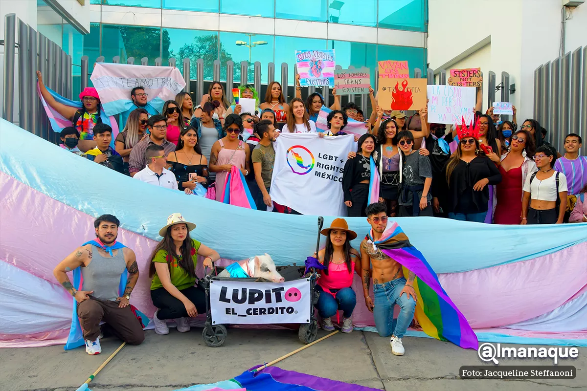 Comunidad trans toma las calles de la Ciudad de Puebla: “no más crímenes de odio” 18 marcha dia de la visibilidad trans Puebla 1