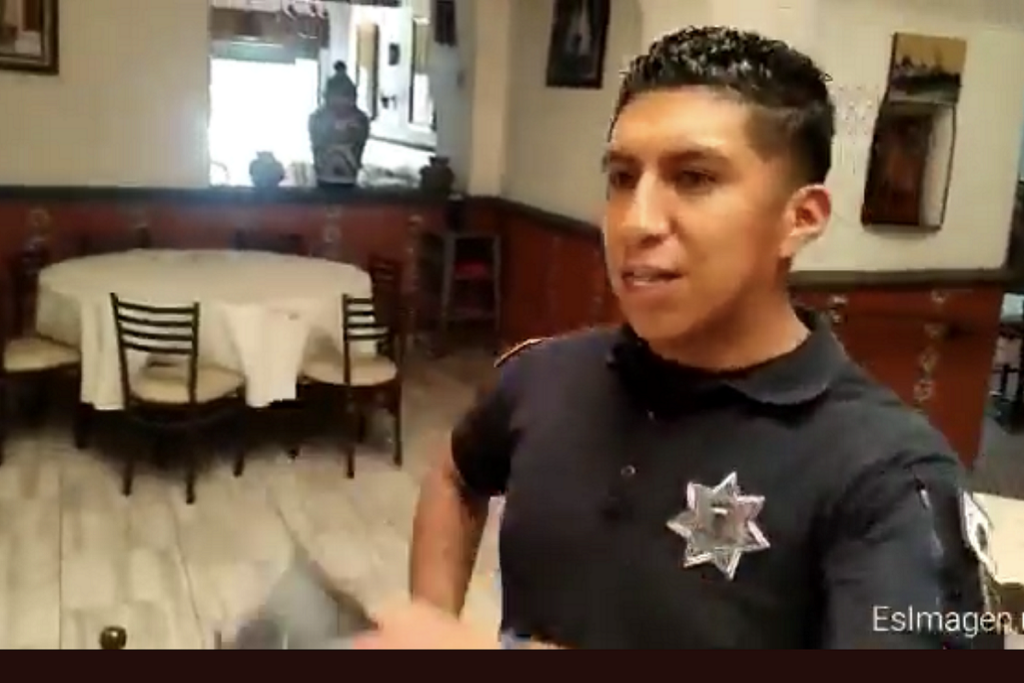 policia estatal irrumpe en rueda de prensa