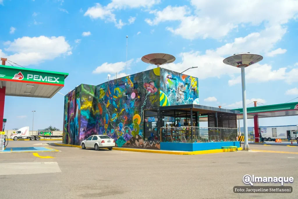Area 144 La gasolinera con tematica OVNI que tiene museo hotel y restaurante en Puebla 15