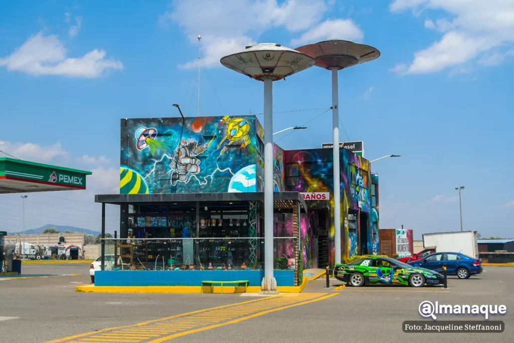 Area 144 La gasolinera con tematica OVNI que tiene museo hotel y restaurante en Puebla 7