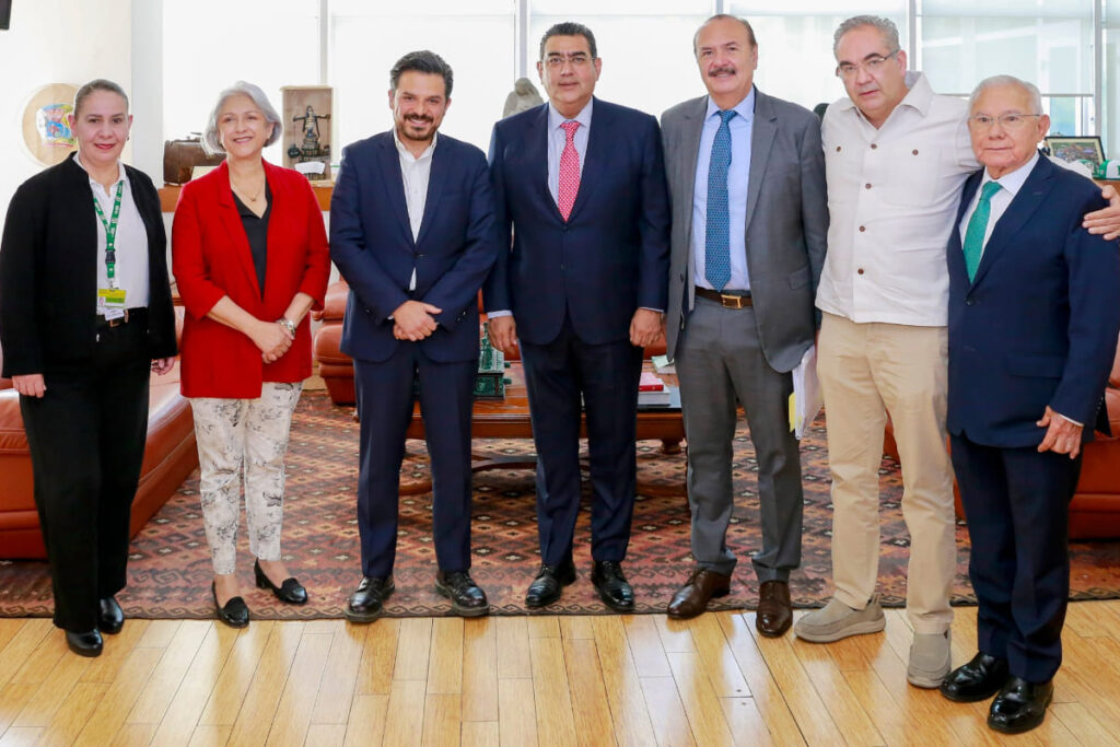 Gobernador se reúne con IMSS, hacienda y Banobras