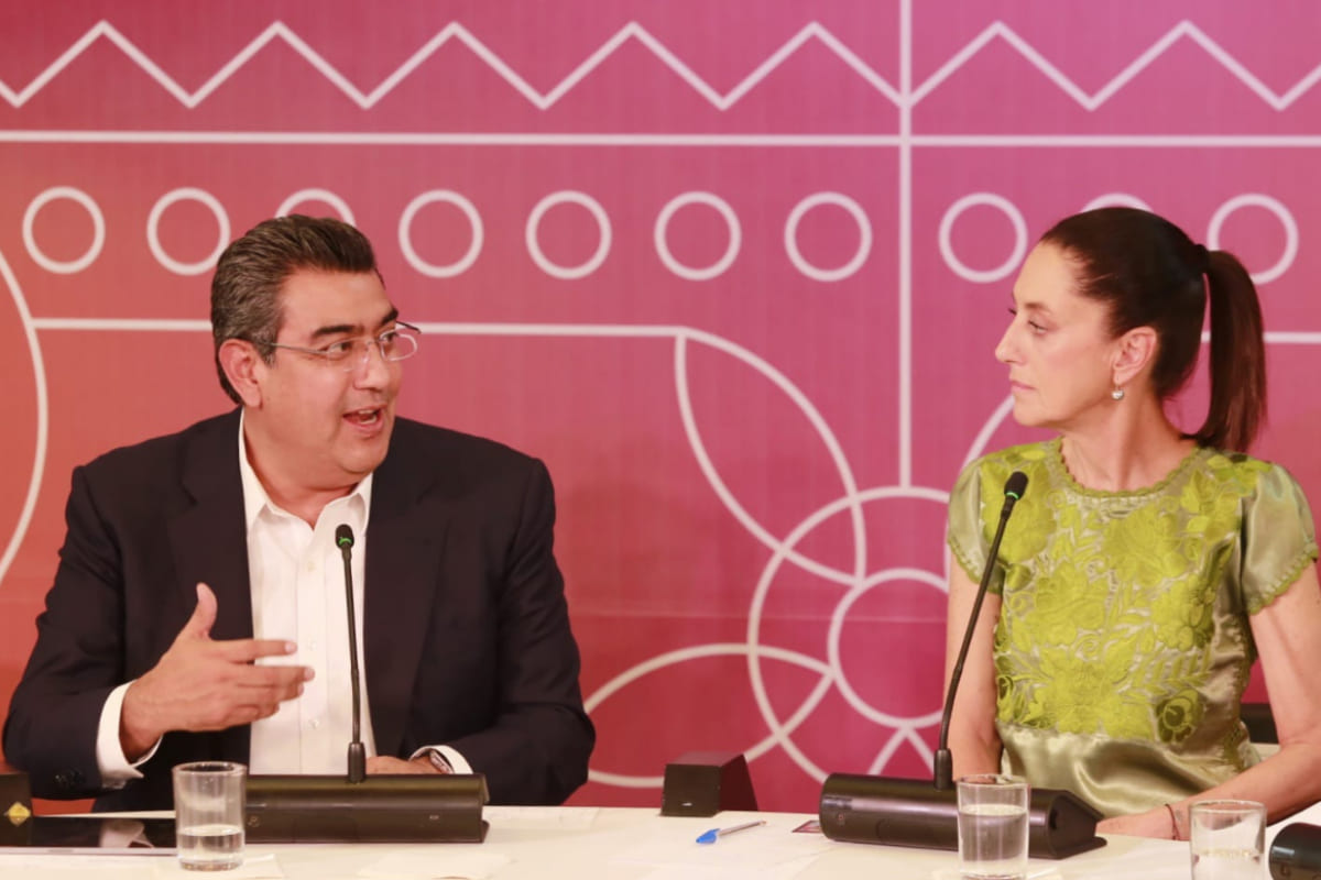 Para mejorar movilidad, gobierno de Sergio Salomón promueve trabajo conjunto con concesionarios y usuarios 1 Salomon y Sheinbaum 1