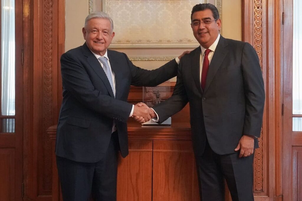 Sergio Salomón se reúne con AMLO