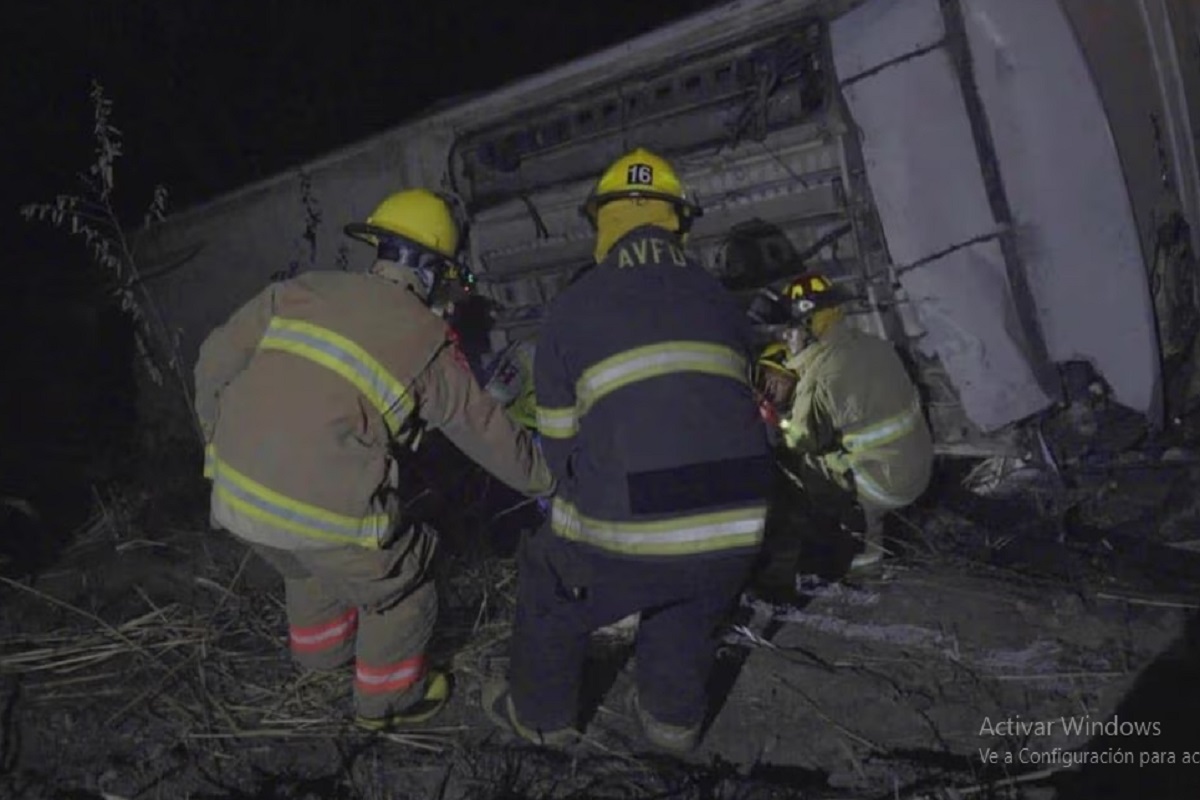 Autobús turístico cae a barranco en Nayarit: 18 muertos y 33 heridos 2 accidente puerto vallarta