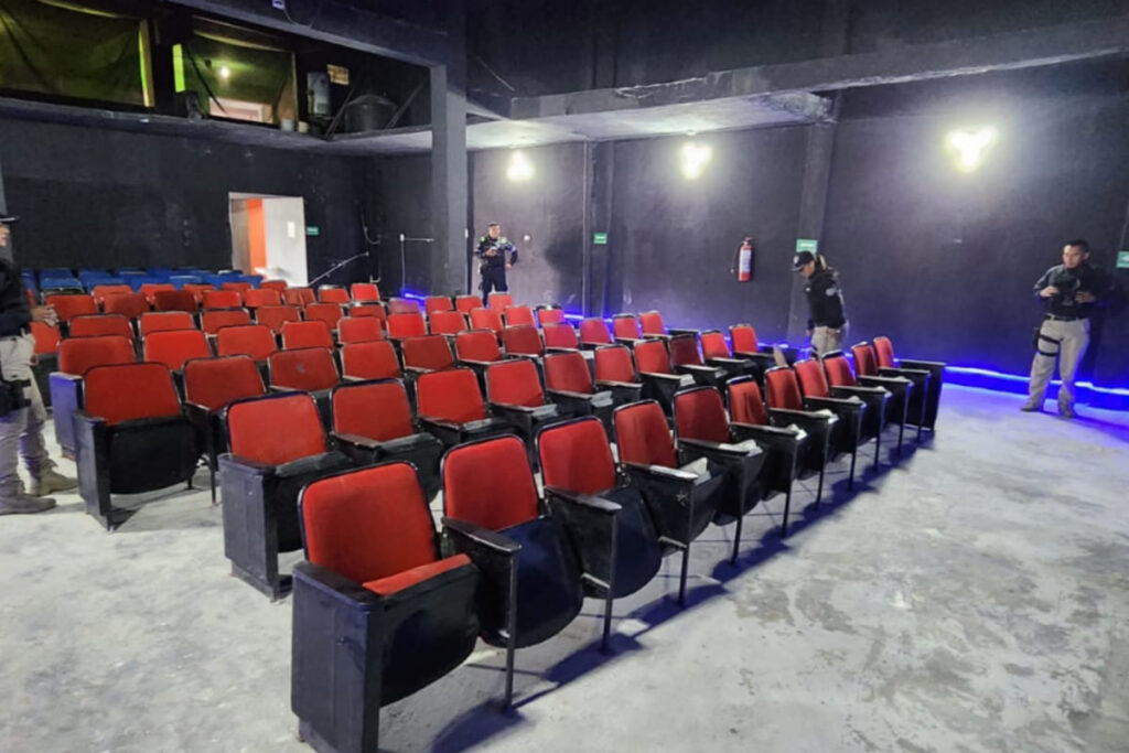 clausura cine adultos