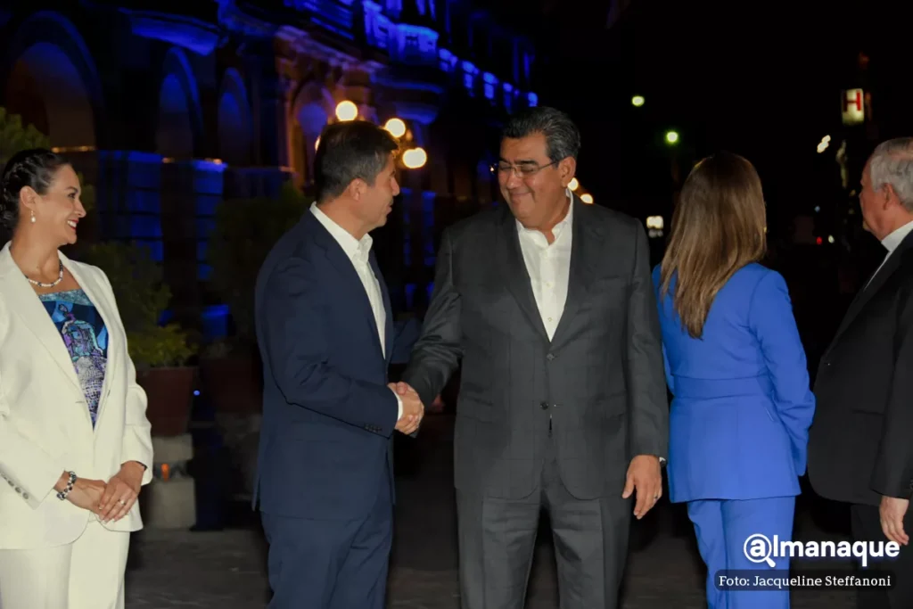 FOTOS: Con show de luces en la Catedral y Palacio Municipal, celebran el 492 aniversario de la fundación de Puebla 13 conmemoracion de los 492 anos de la fundacion de la Ciudad de Puebla Eduardo Rivera Sergio Salomon Goberndor de Puebla 18