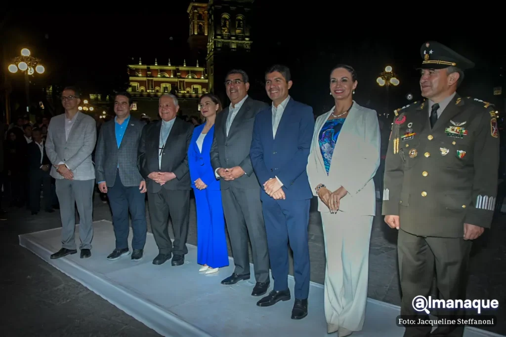 FOTOS: Con show de luces en la Catedral y Palacio Municipal, celebran el 492 aniversario de la fundación de Puebla 15 conmemoracion de los 492 anos de la fundacion de la Ciudad de Puebla Eduardo Rivera Sergio Salomon Goberndor de Puebla 23