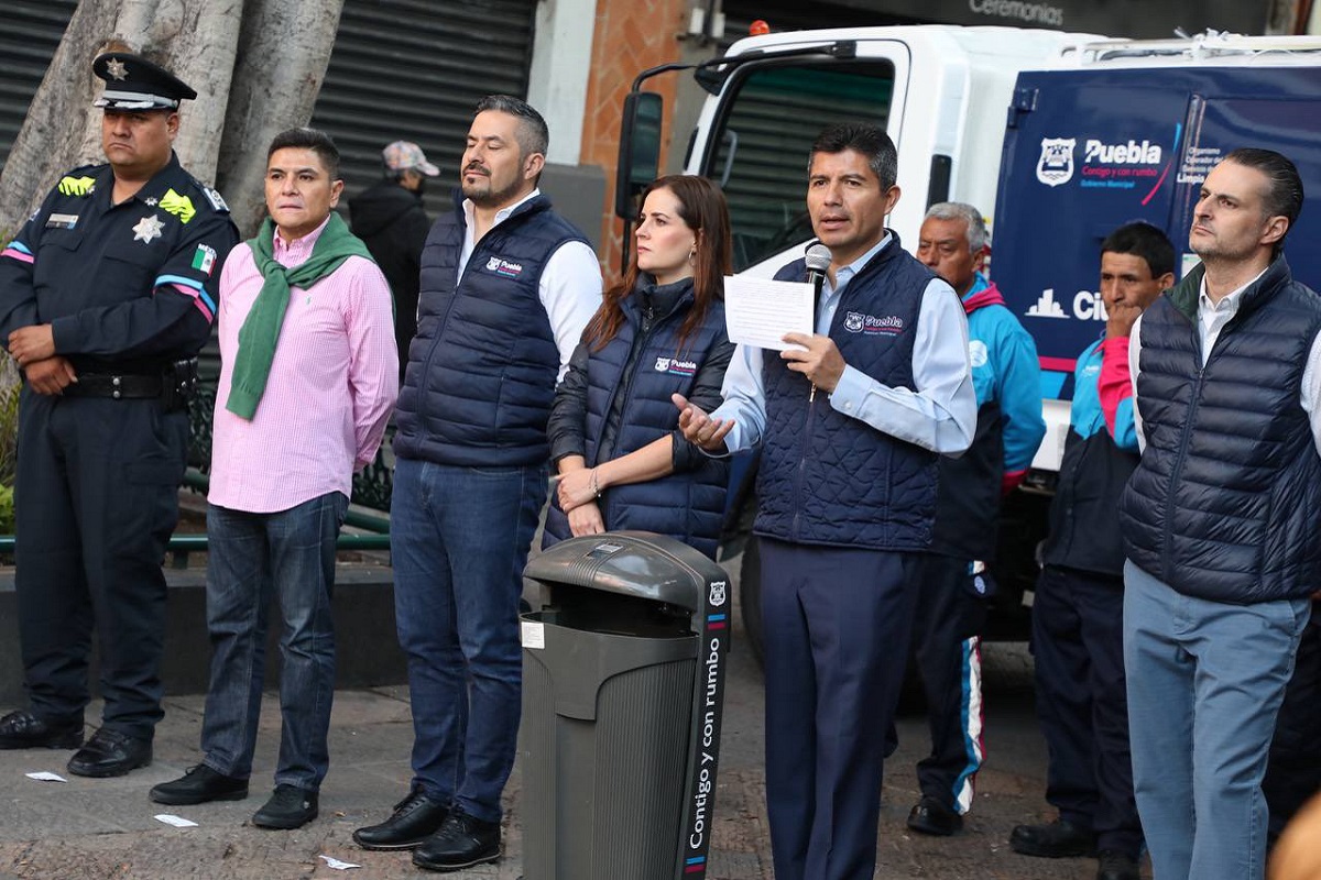 Recolección de basura en el Centro de Puebla se extiende al domingo; instalarán 2 mil botes 3 lalo rivera botes de basura