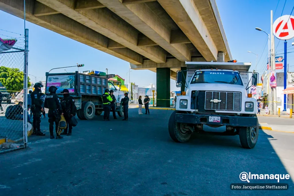 FOTOS: Retiran casetas del Mercado Amalucan tras dos años de ser instaladas 29 mercado de Amalucan comerciantes 8