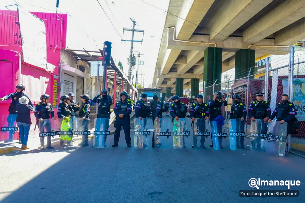 FOTOS: Retiran casetas del Mercado Amalucan tras dos años de ser instaladas 28 mercado de Amalucan comerciantes 9