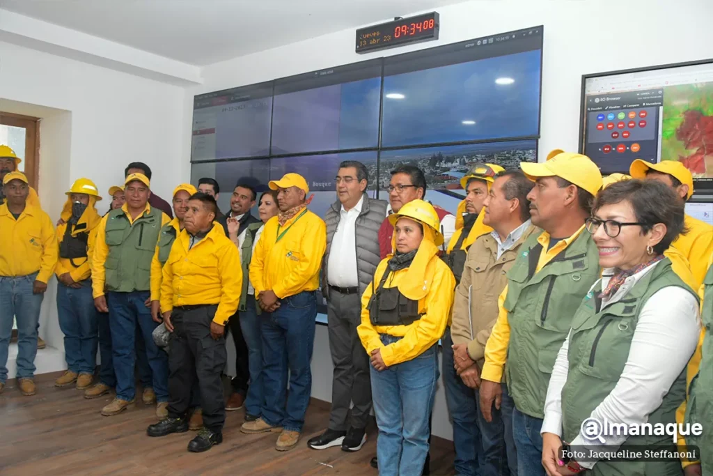 modernizacion del centro de centro estatal de manejo de fuego gobernador de Puebla Sergio Salomon 16
