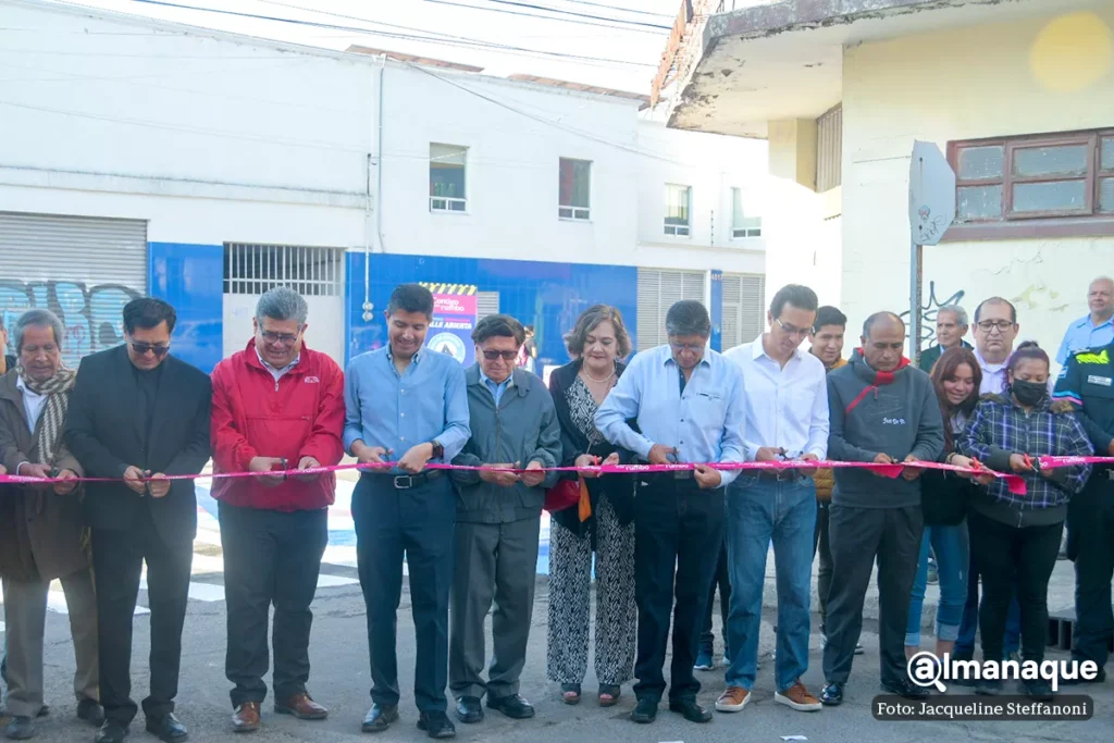 Eduardo Rivera reinaugura la remodelación de la 14 Oriente