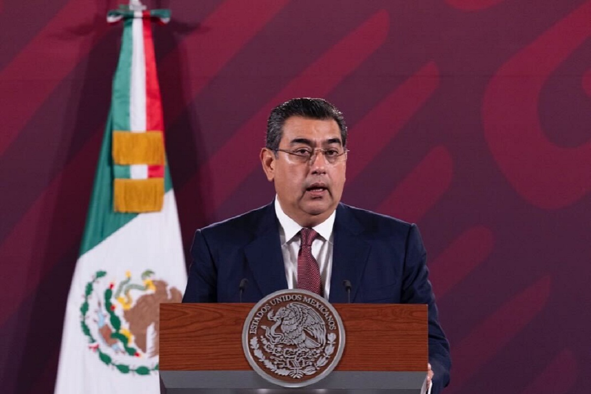 En Palacio Nacional, Sergio Salomón invita a Feria de Puebla 2023 y al desfile del 5 de Mayo 1 sergio salomon palacio nacional