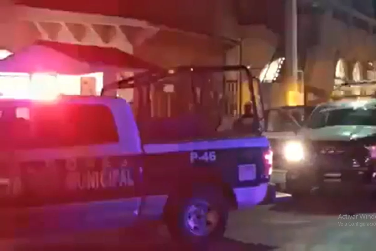 VIDEO: Sujeto intenta incendiar financiera y quitarse la vida por una deuda en Atlixco 3 sujeto intenta quemar financiera en