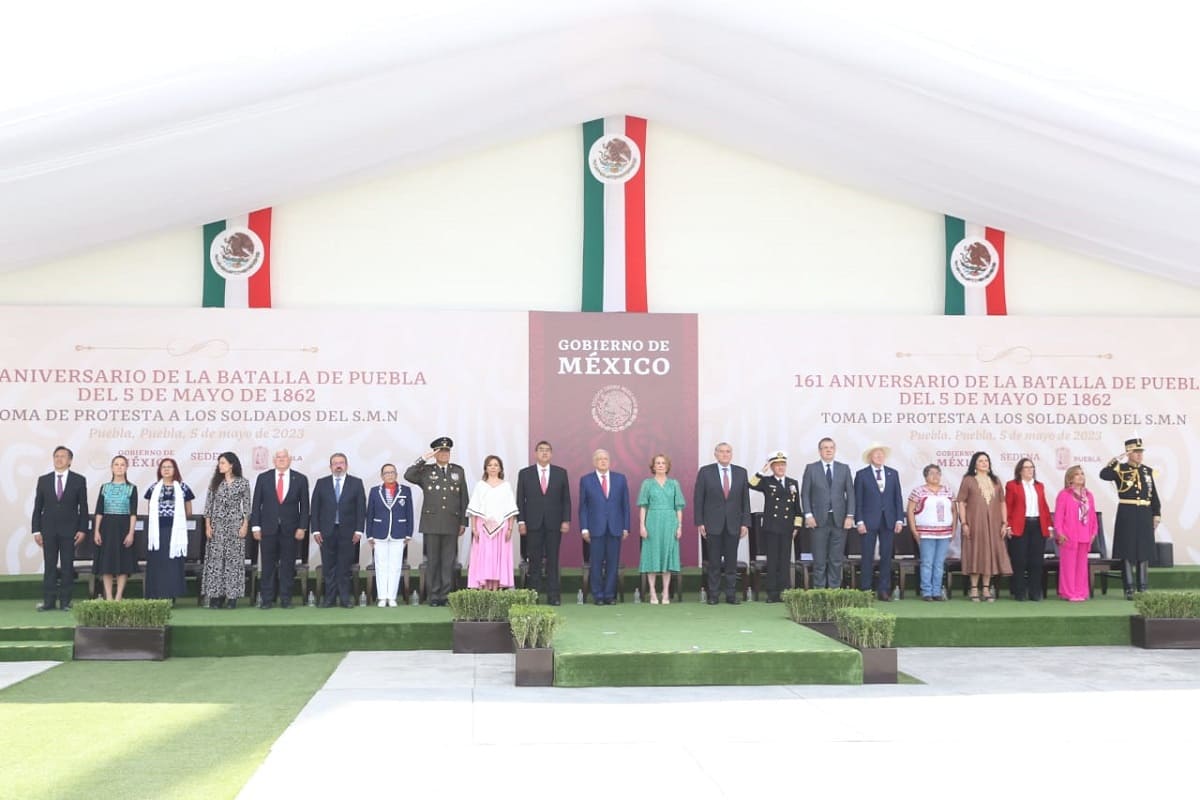 Desfile del 5 de Mayo, reúne en Puebla a las tres “corcholatas” presidenciables de AMLO 4 Desfile del 5 de mayo reune las corcholatas de AMLO 1