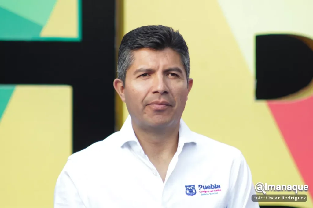 Eduardo Rivera le da la bienvenida a otros aspirantes a la gubernatura