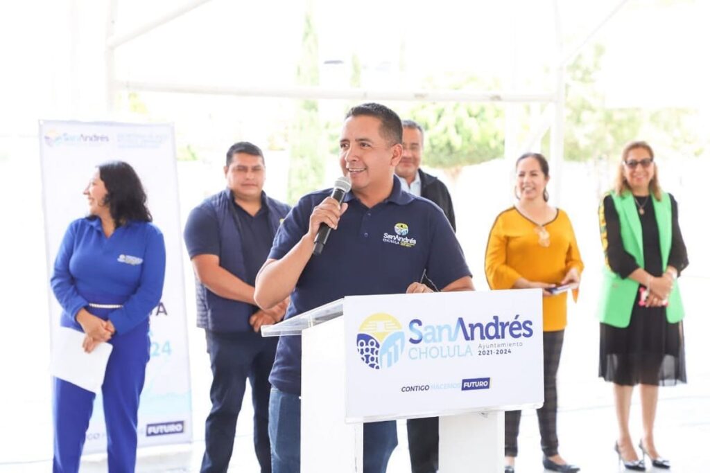 Entrega Mundo Tlatehui Mecanismo de Captacion de Agua 1