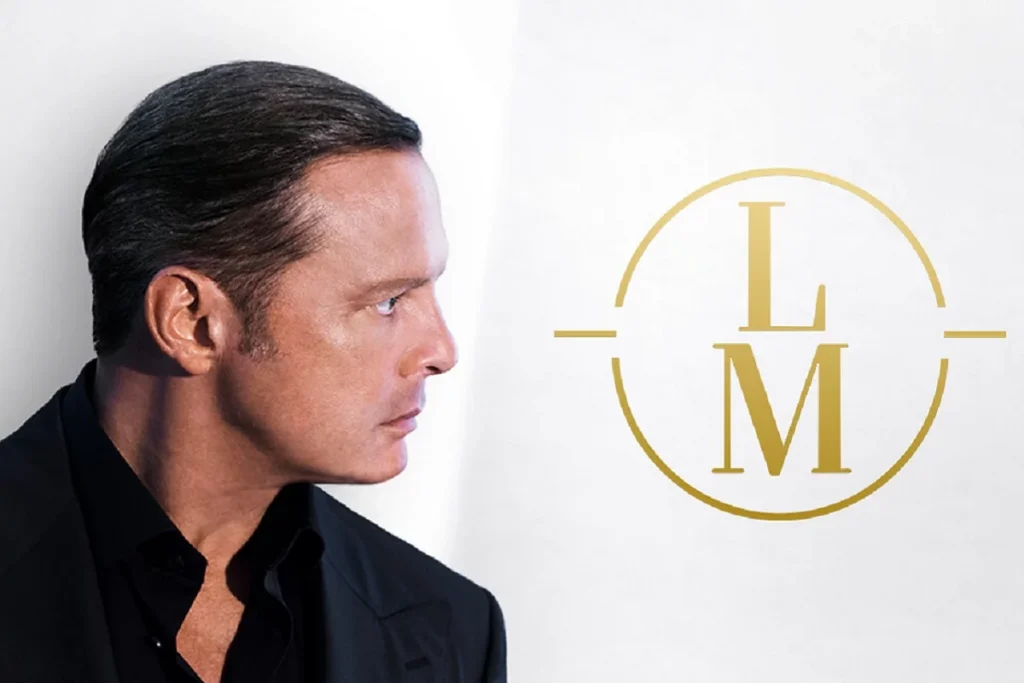 Luis Miguel en el centro expositor de puebla