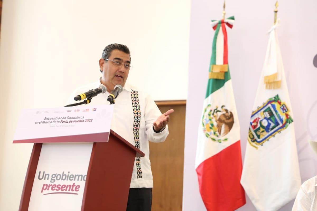 Gobernador de Puebla rechaza resolución de la Corte sobre Plan B de AMLO 3 Sergio Salomon se pronuncia por fallo de la SCJN 1