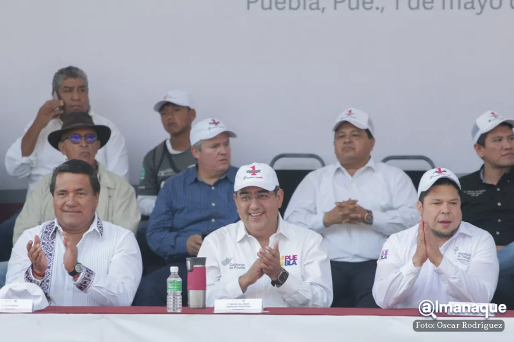 desfile del 1 de mayo gobernador de puebla Sergio Salomon