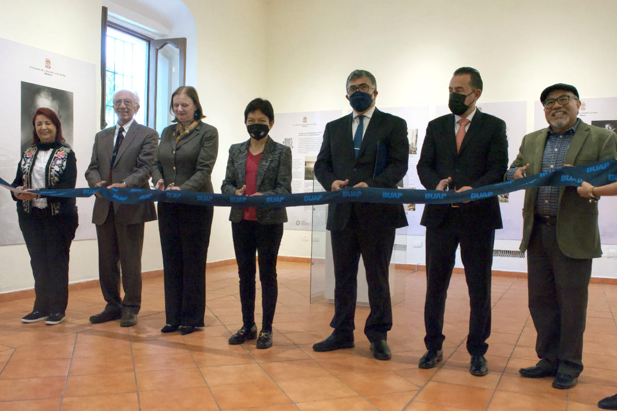 Rectora Lilia Cedillo inaugura exposición “Energía para el futuro: Nikola Tesla y el desarrollo de la energía hidroeléctrica” 1 exposicion tesla buap 1