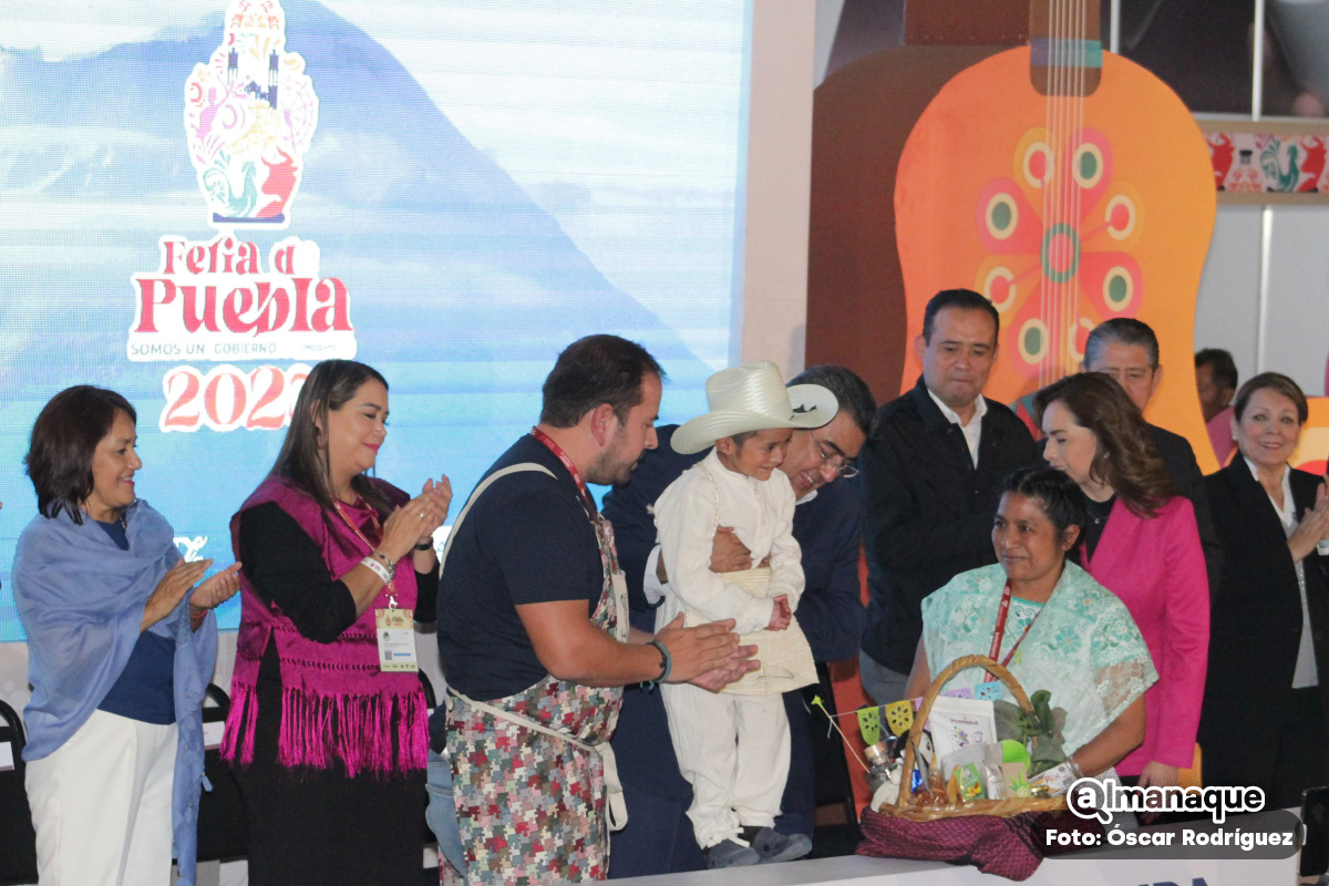 Sergio Salomón clausura la feria de puebla 2023