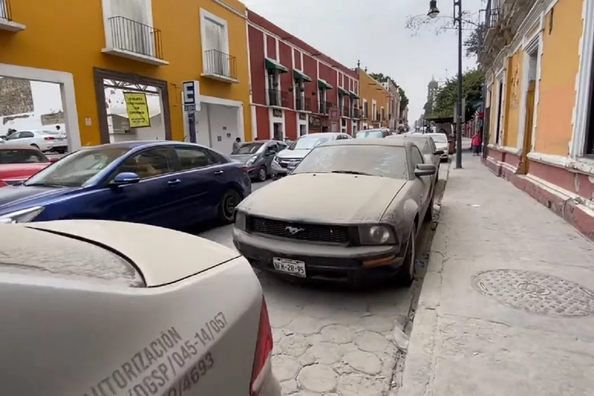 Advierte gobierno Hoy No Circula en Puebla por mala calidad del aire ante caída de ceniza 3 hoy no circula por caida de ceniza
