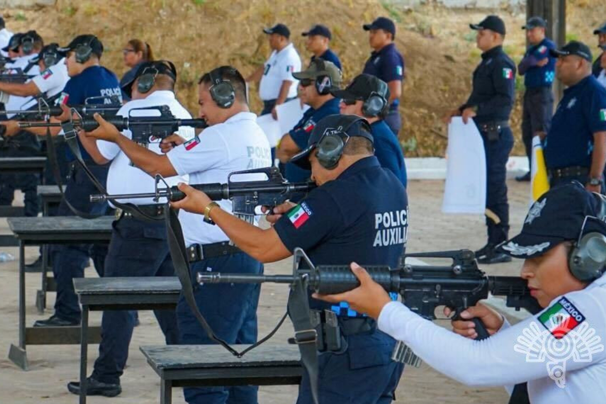 Fortalecen elementos de la Policía Auxiliar conocimientos en manejo de armamento 1 policia auxiliar manejo de armamento