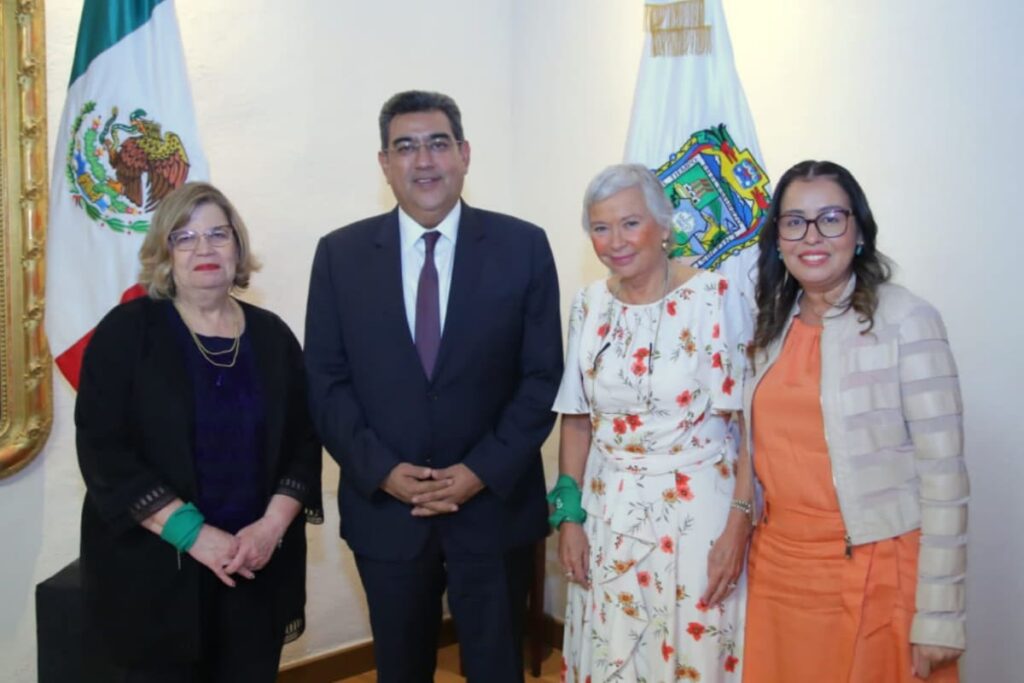 Sergio Salomón se reúne con Sánchez Cordero y titular de INMujeres