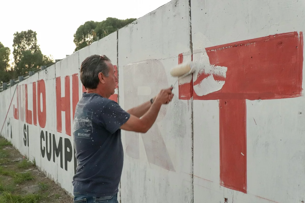 Ayuntamiento de Puebla inicia retiro de publicidad politica del mobiliario urbano