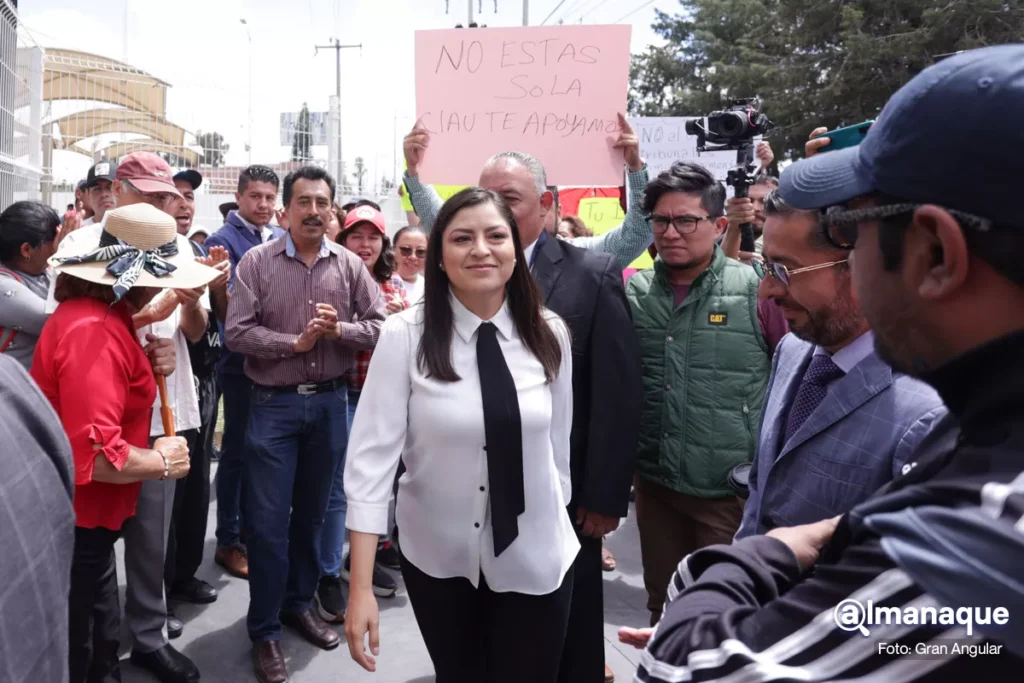 Juez no vincula a proceso a Claudia Rivera por discriminación: “Hay delito pero no hay culpable” 8 Claudia Rivera Vivanco juicio Centro de Justicia Penal 4