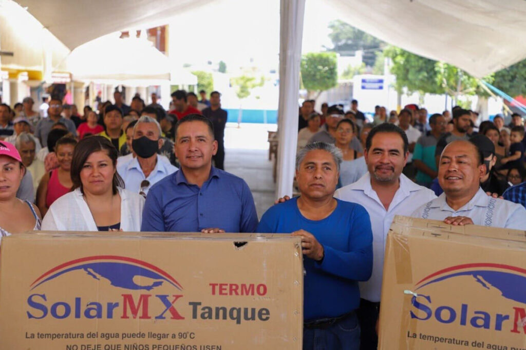 Entrega calentadores solares SACH 1