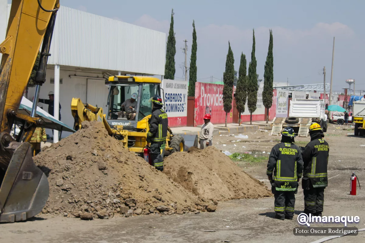 Toma clandestina Central de Abastos