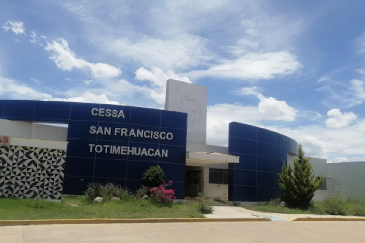 Mujer muere al llegar al CESSA de Totimehuacan con severos golpes; FGE investiga el feminicidio 1 cessa san francisco totimehuacan