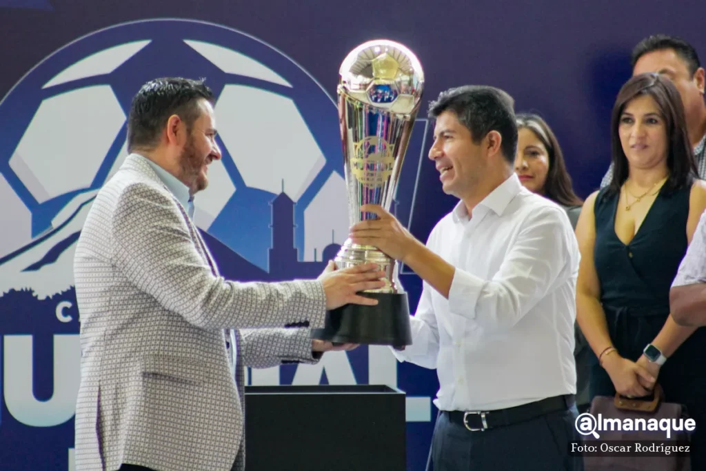 eduardo rivera Presentacion del Thopy tour 2