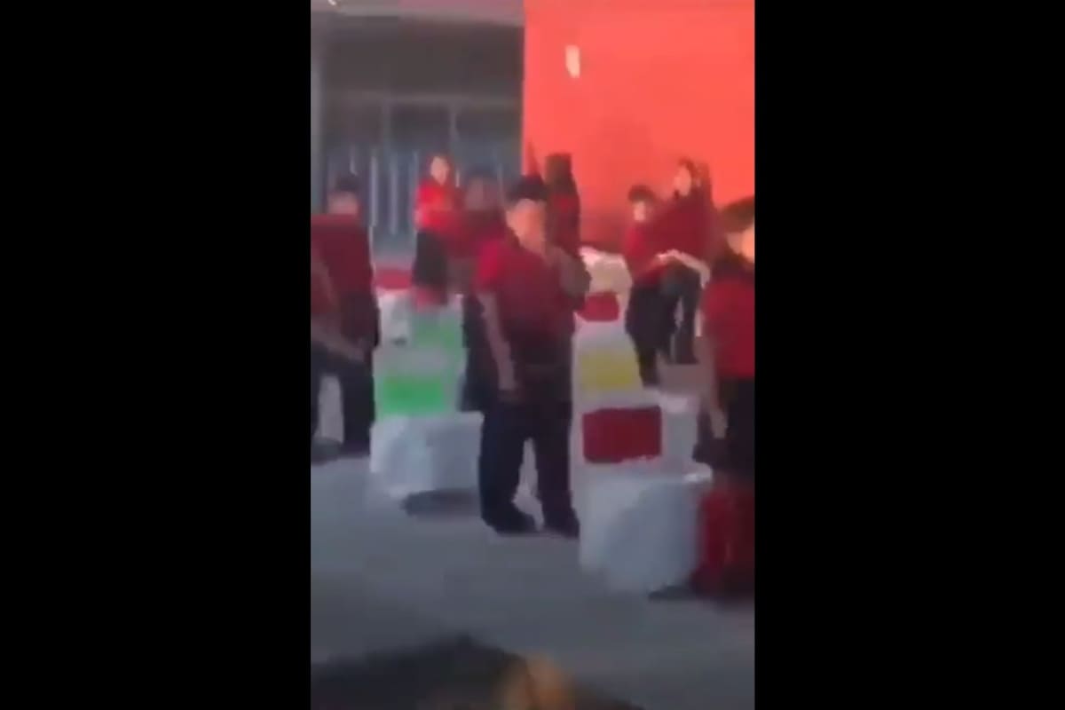 Maestra reprodujo audio erótico en graduación de kinder