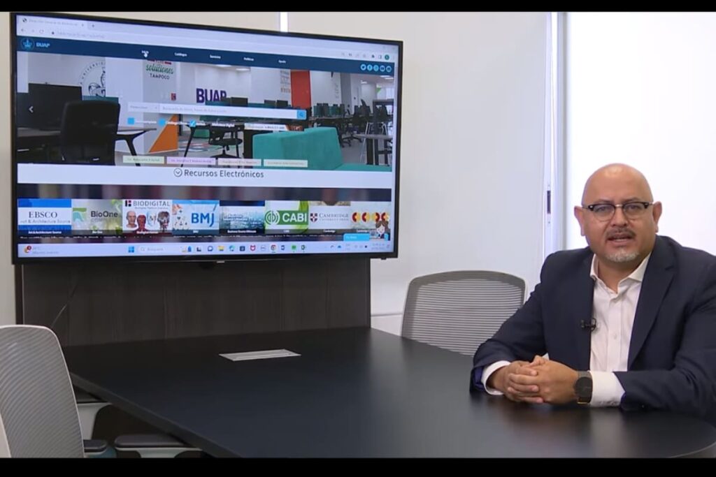 medalla al merito bibliotecario buap 1