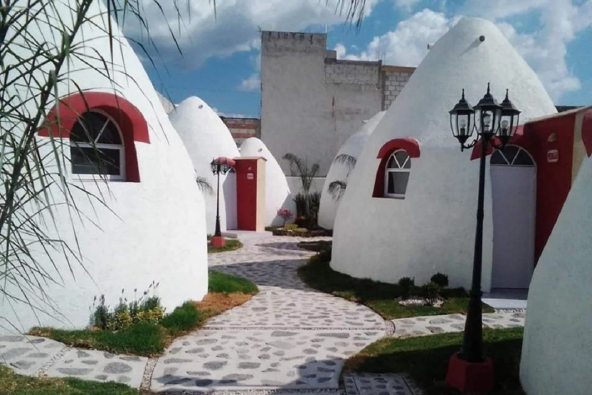 Este es el motel temático de Los Picapiedra que debes conocer en Puebla 1 motel el picapiedra en puebla