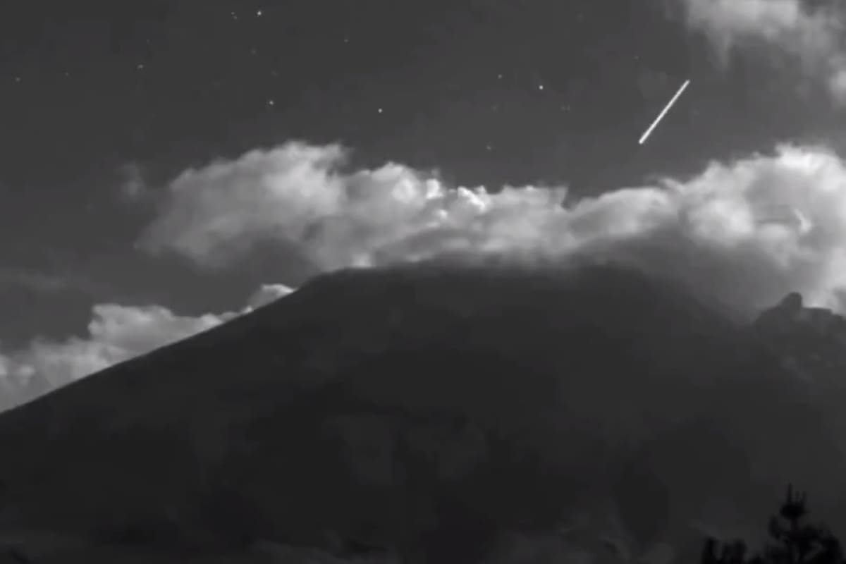 ¿Estrella fugaz? Captan objeto brillante en el Popocatépetl (VIDEO) 3 Popocatépetl 1 de junio