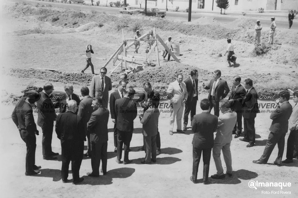 primera piedra ford rivera Puebla 1