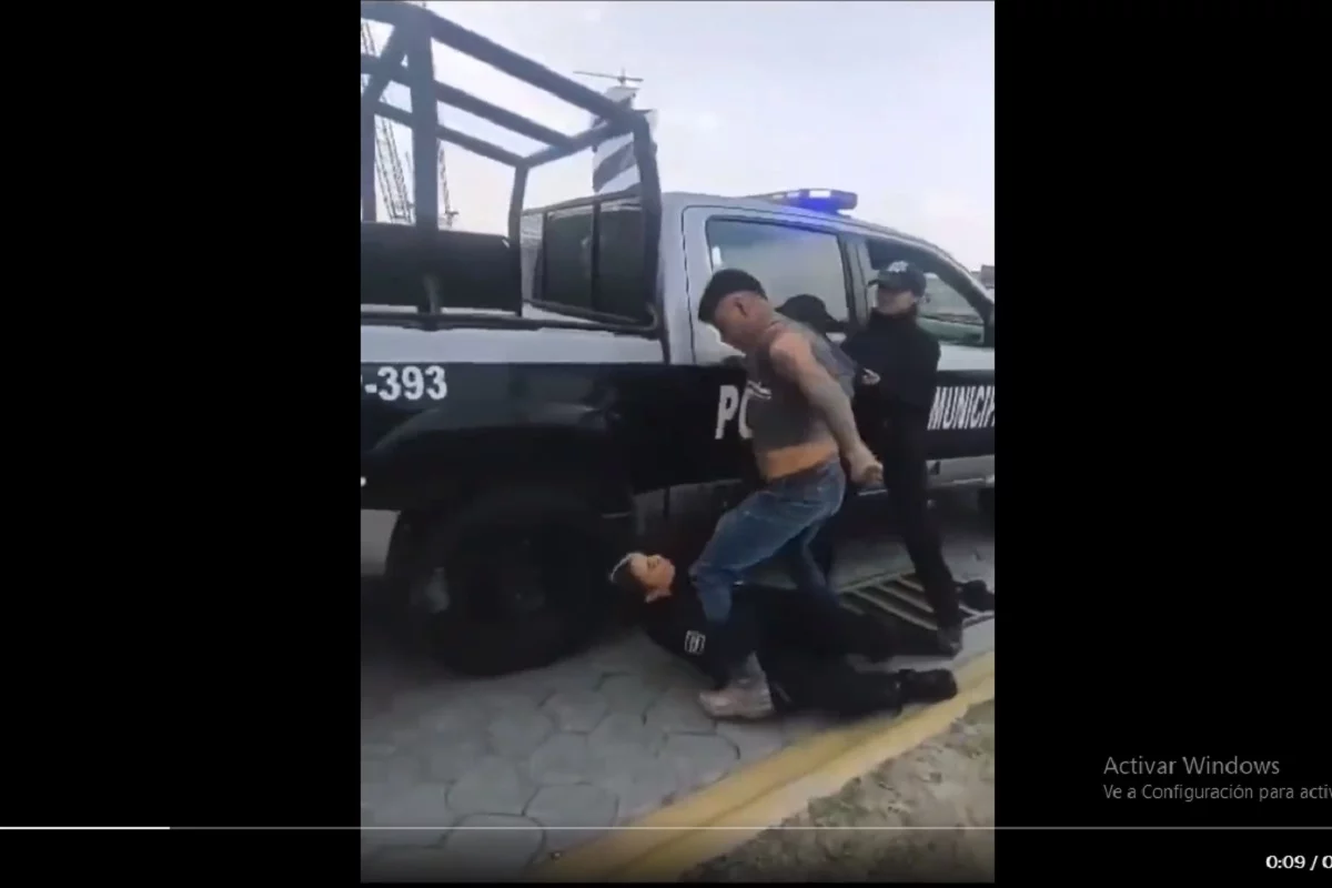 VIDEO: Sujeto golpea brutalmente a mujer policía en Lomas de Angelópolis 3 sujeto golpea a policia
