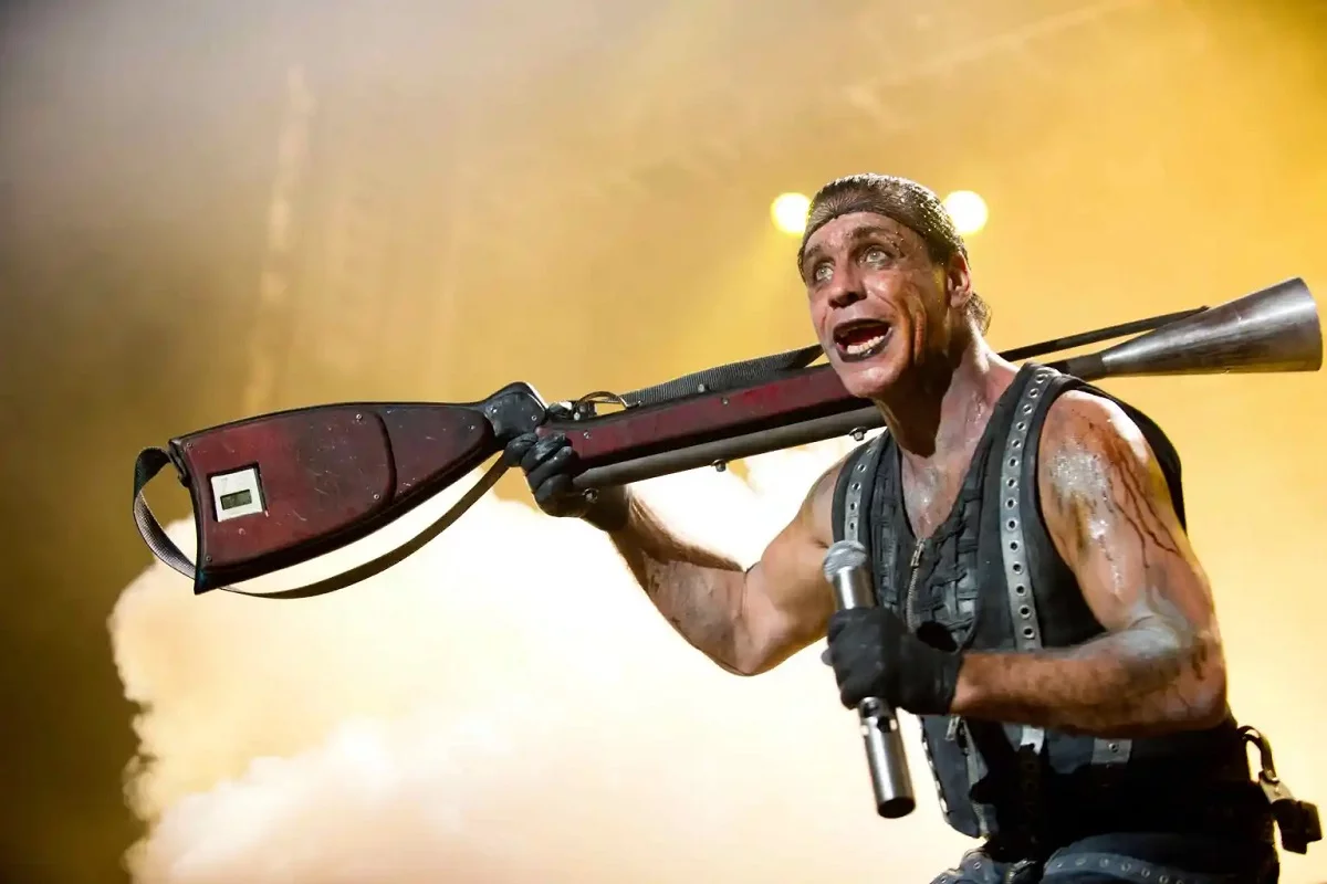 Investigan a Till Lindemann, vocalista de Rammstein por agresión sexual en Alemania 1 till lindemann abuso sexual 2