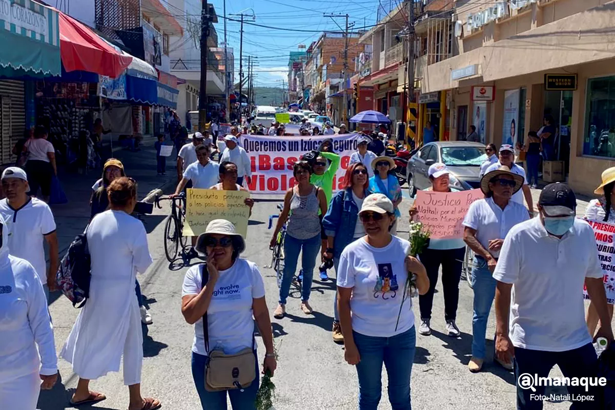 FOTOS: Pobladores de Izúcar de Matamoros marchan contra la inseguridad 7 Pobladores de Izucar de Matamoros marchan contra la inseguridad 5