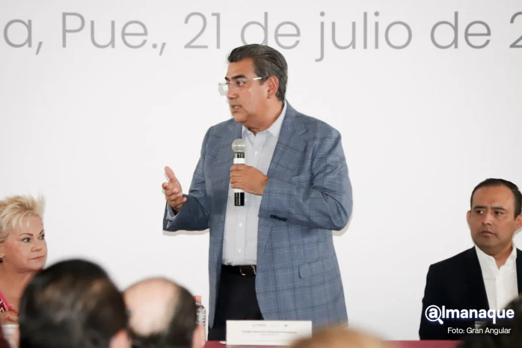 Sergio Salomon Entrega de Estimulos a Personal de Apoyo a la Educacion 4