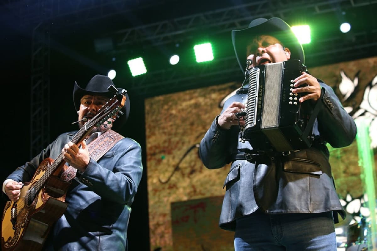 Hasta el mariachi sacaron: Pesado festeja 30 años de trayectoria en Puebla 4 grupo pesado