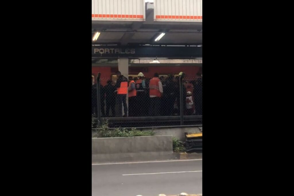 Mujer muere en metro de la CDMX