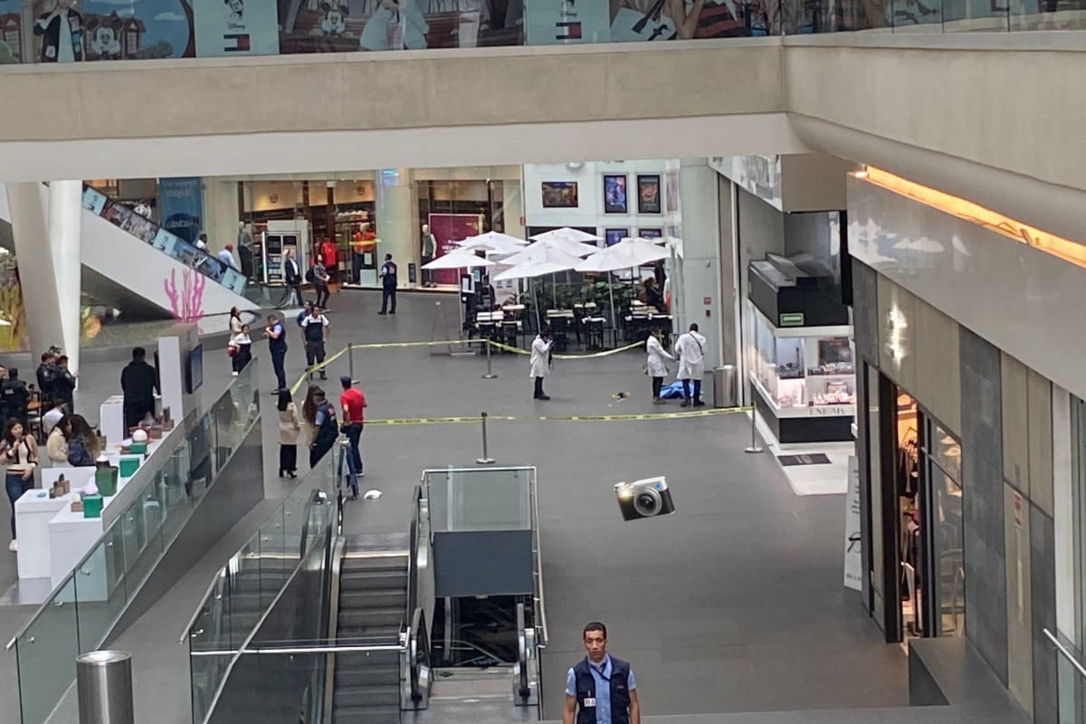 VIDEO: Muere hombre tras lanzarse del tercer piso de la Plaza Reforma 222 3 Hombre se quitó la vida en plaza Reforma 222