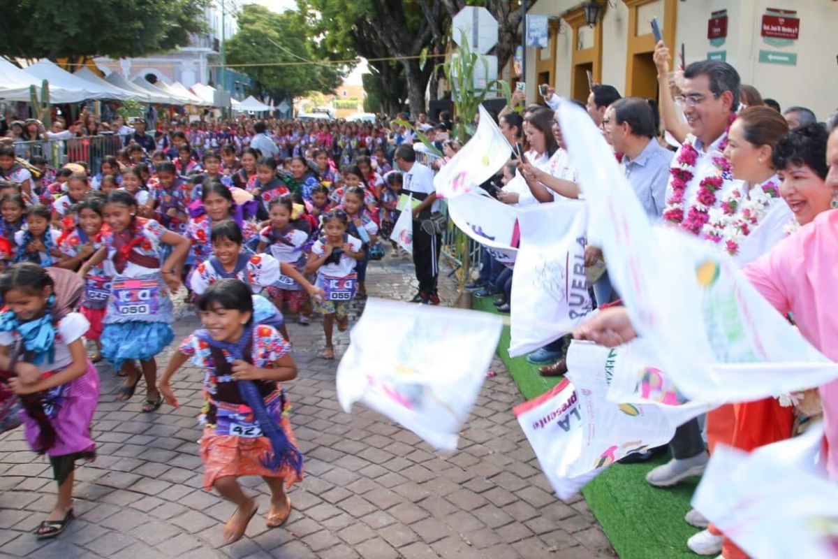Sergio Salomón da banderazo a Carrera de la Tortilla; reconoce papel de las mujeres a través de los tiempos 1 Carrera de la tortilla edicion 29